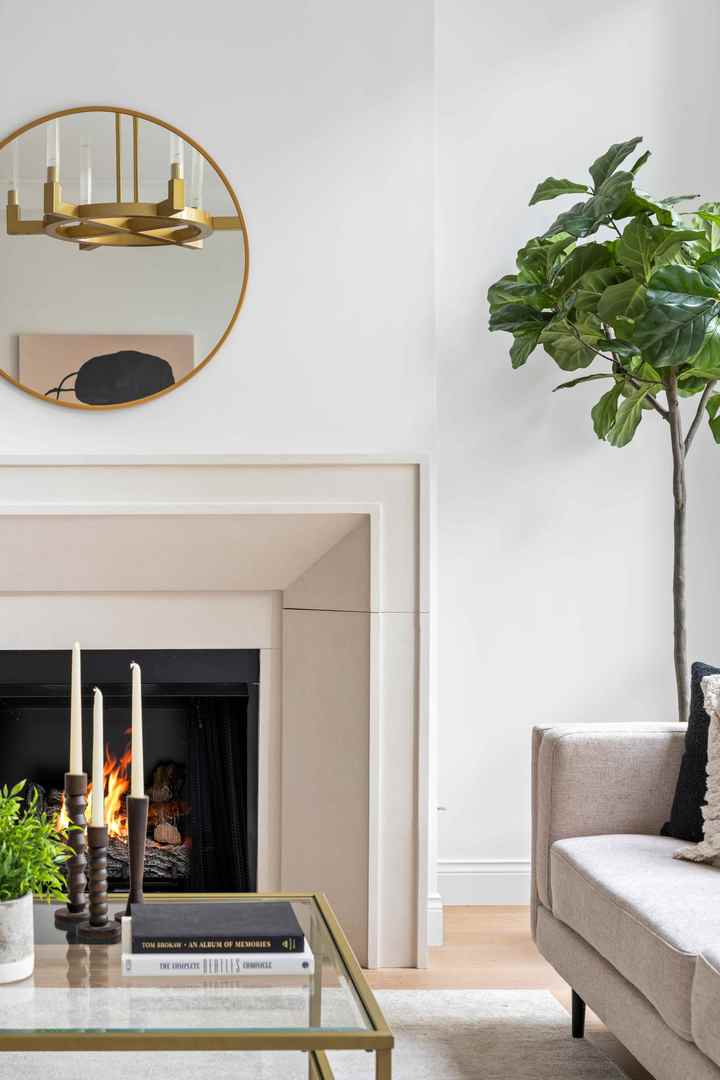 2127 W Dickens Ave Chicago, IL 60647