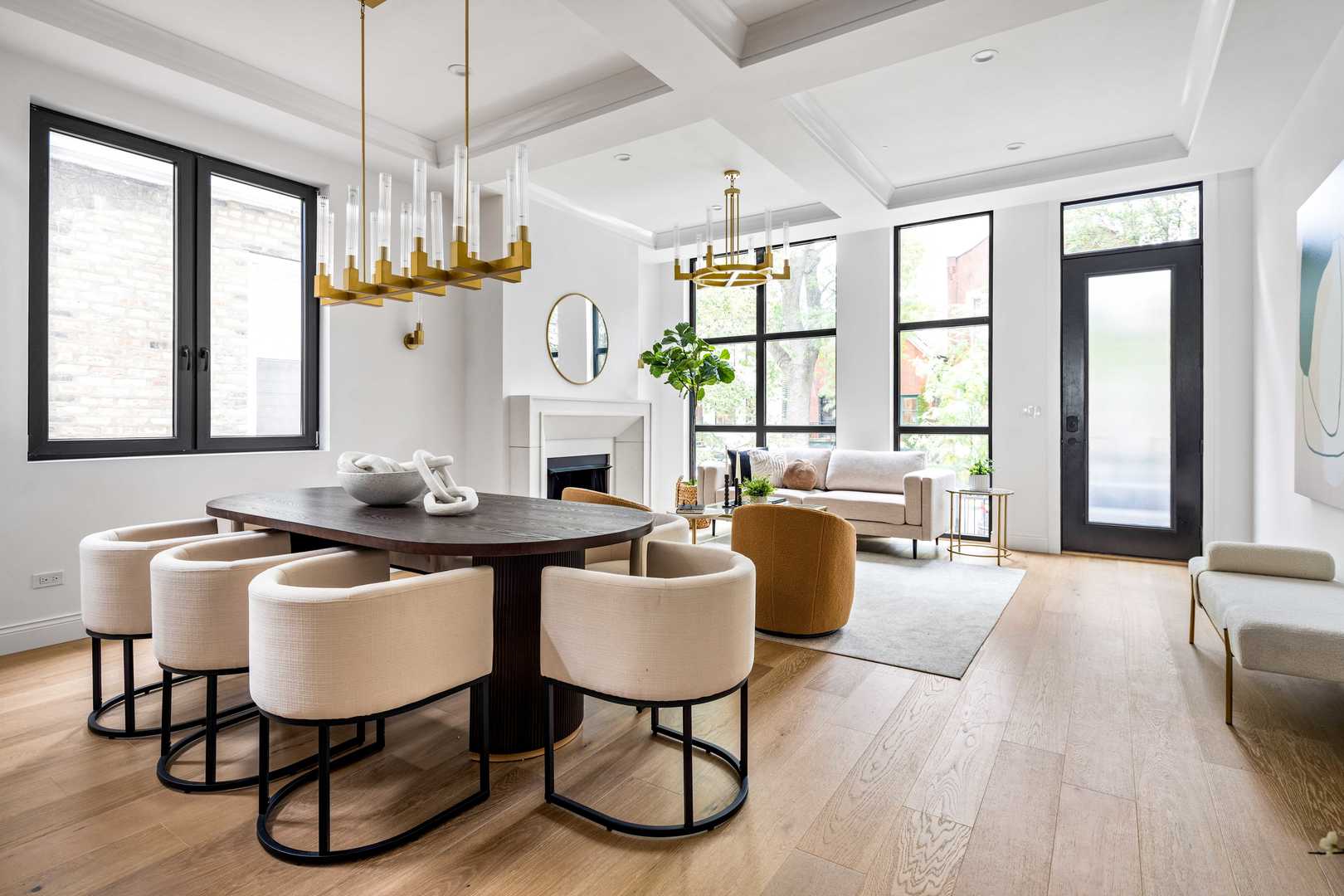 2127 W Dickens Ave Chicago, IL 60647