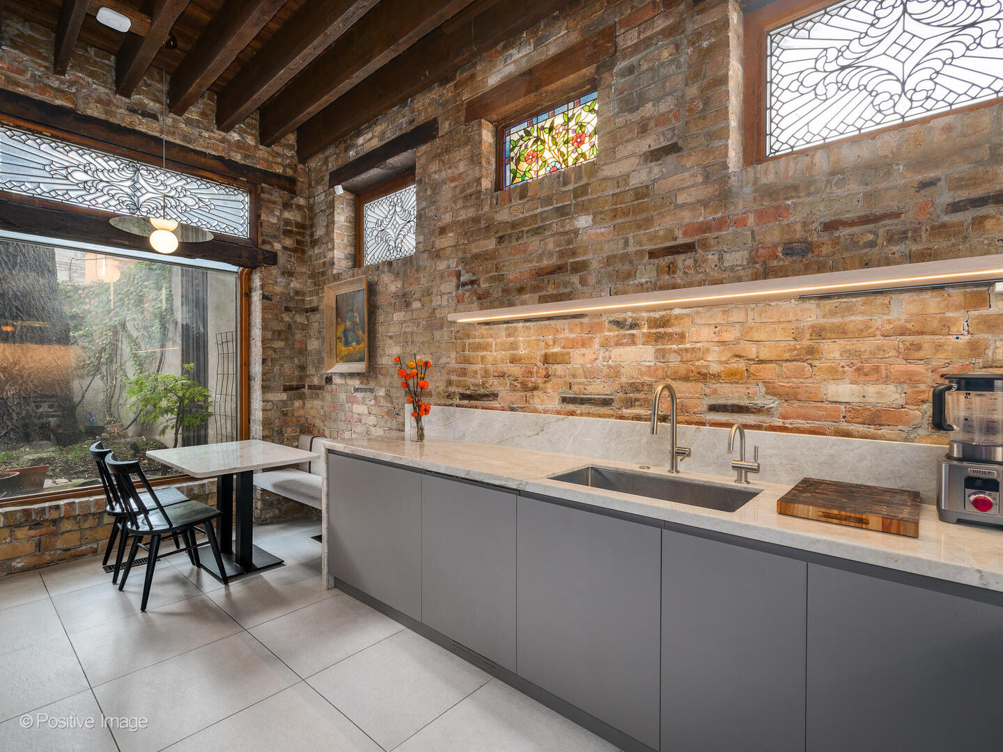 844 W ALTGELD St Chicago, IL 60614