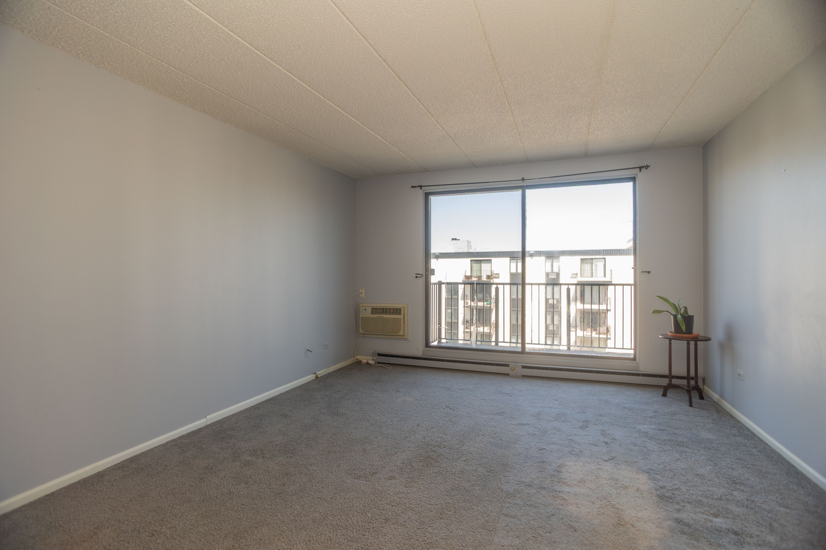 9128 W Ter Dr #6L Niles, IL 60714