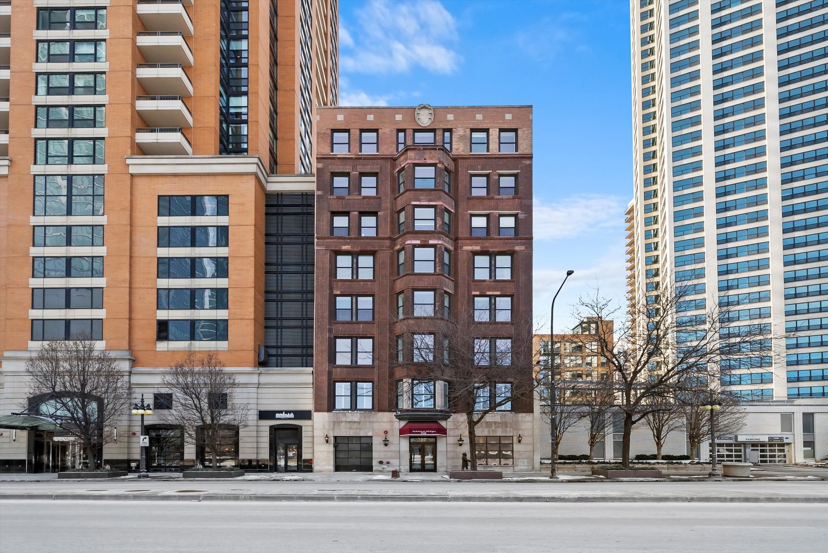 1142 S MICHIGAN Ave #6B
