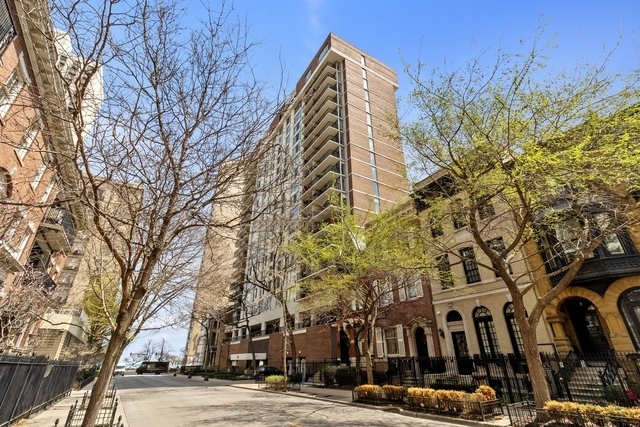 71 E Division St #1706