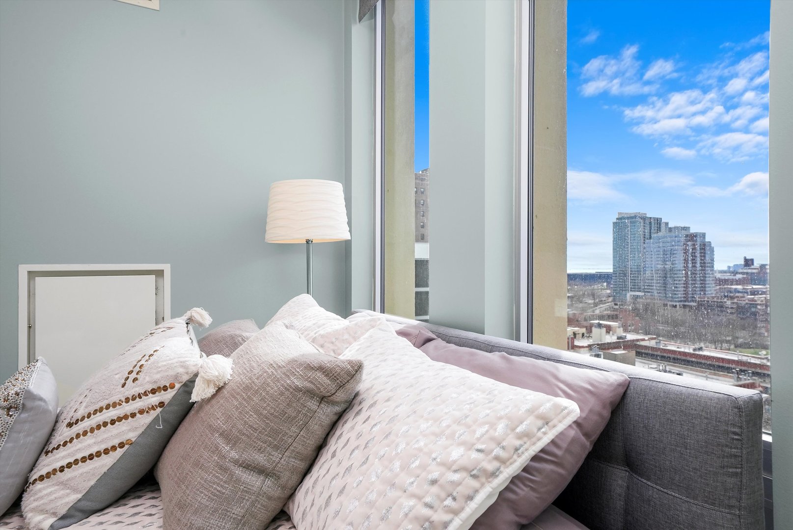 1400 S Michigan Ave #1504
