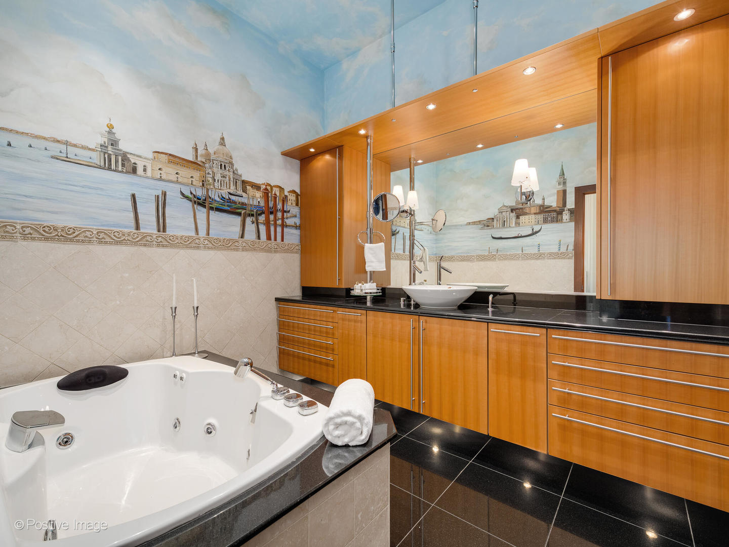 333 W Hubbard St #1006 Chicago, IL 60654