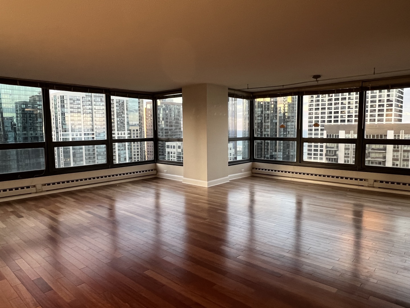 360 E Randolph St #3507 Chicago, IL 60601