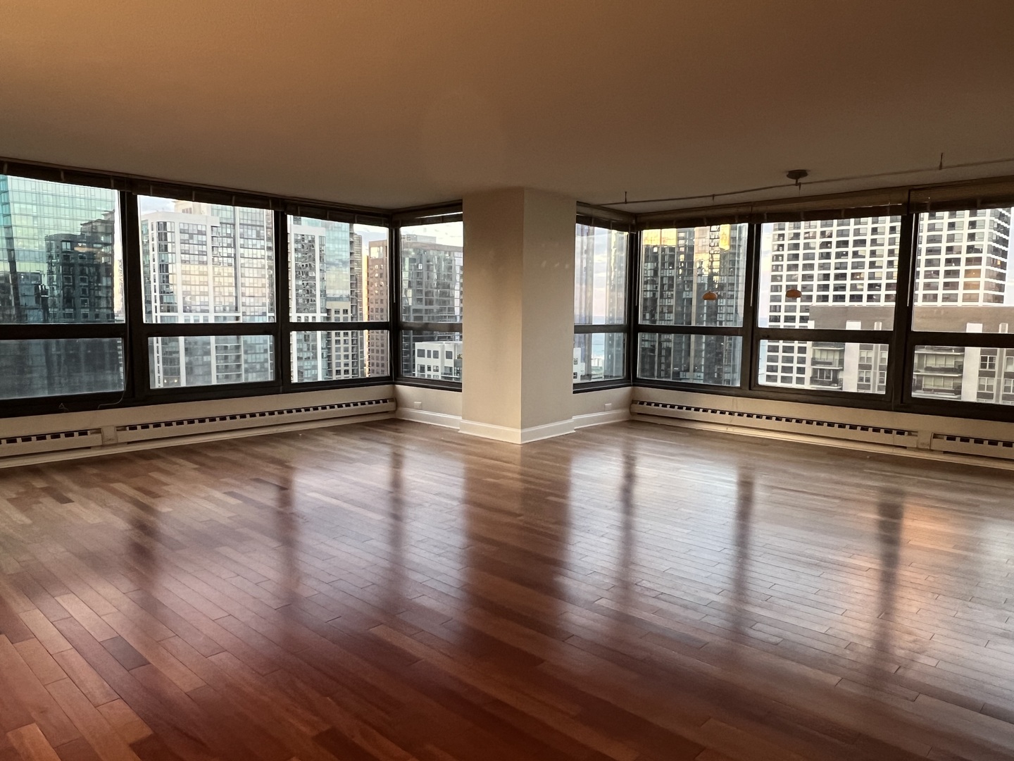 360 E Randolph St #3507 Chicago, IL 60601