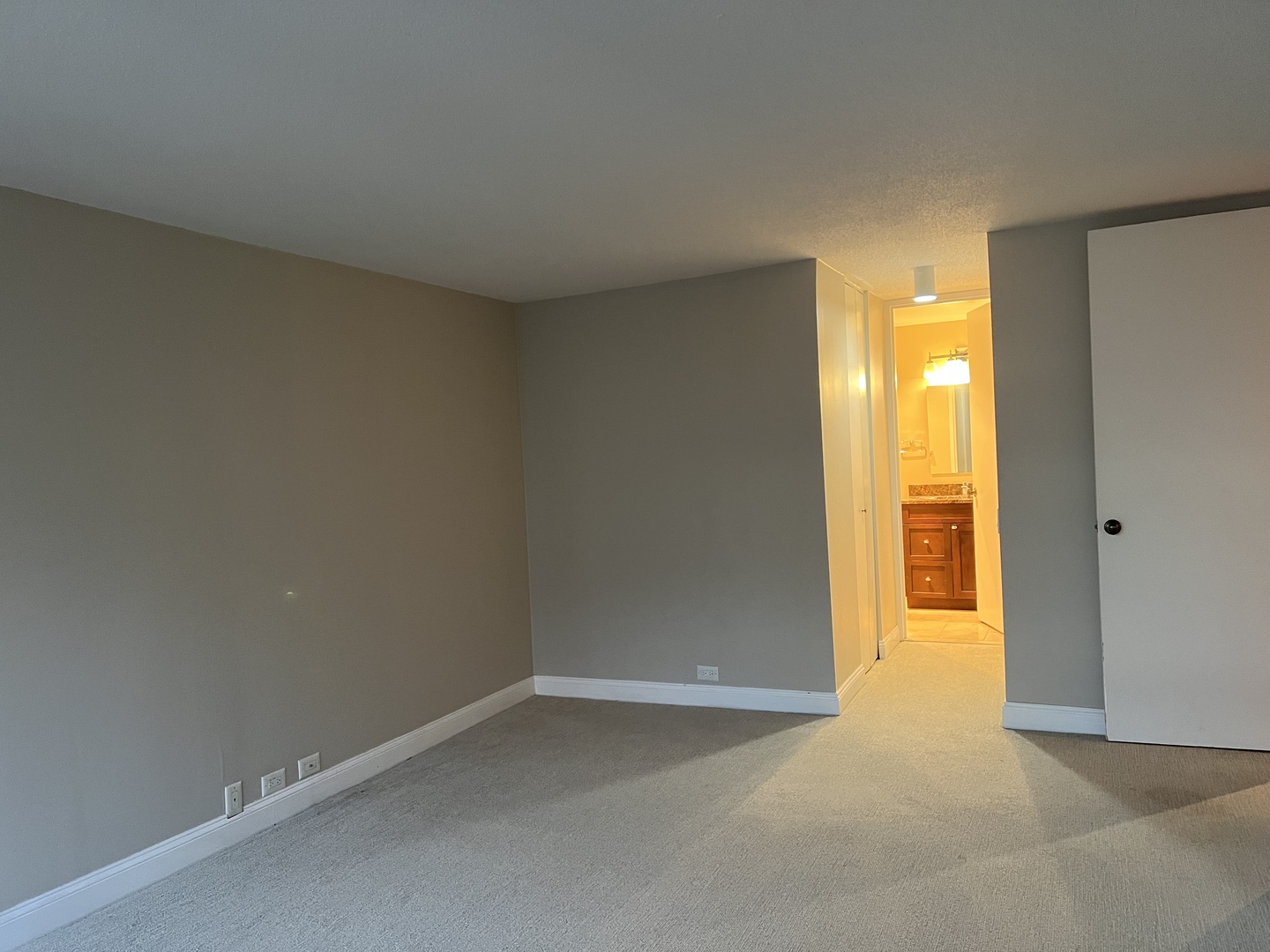 360 E Randolph St #3507 Chicago, IL 60601