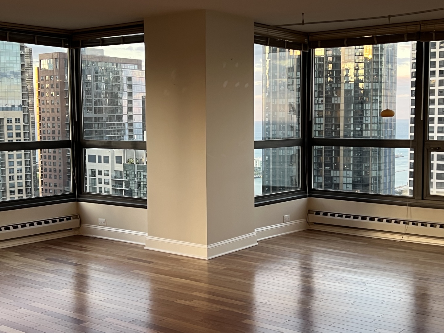 360 E Randolph St #3507 Chicago, IL 60601