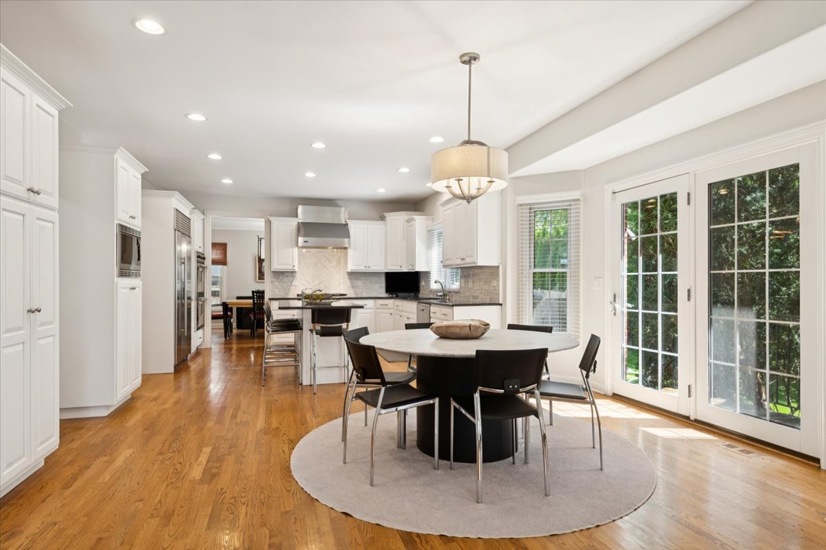 1131 Linden Ave Deerfield, IL 60015