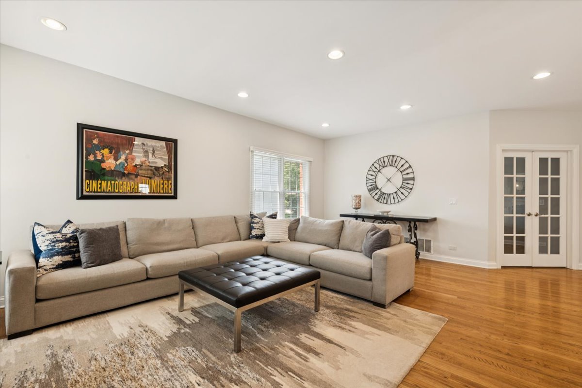 1131 Linden Ave Deerfield, IL 60015