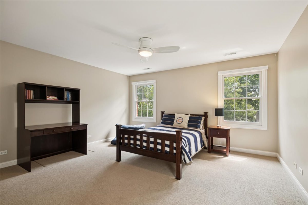 1131 Linden Ave Deerfield, IL 60015