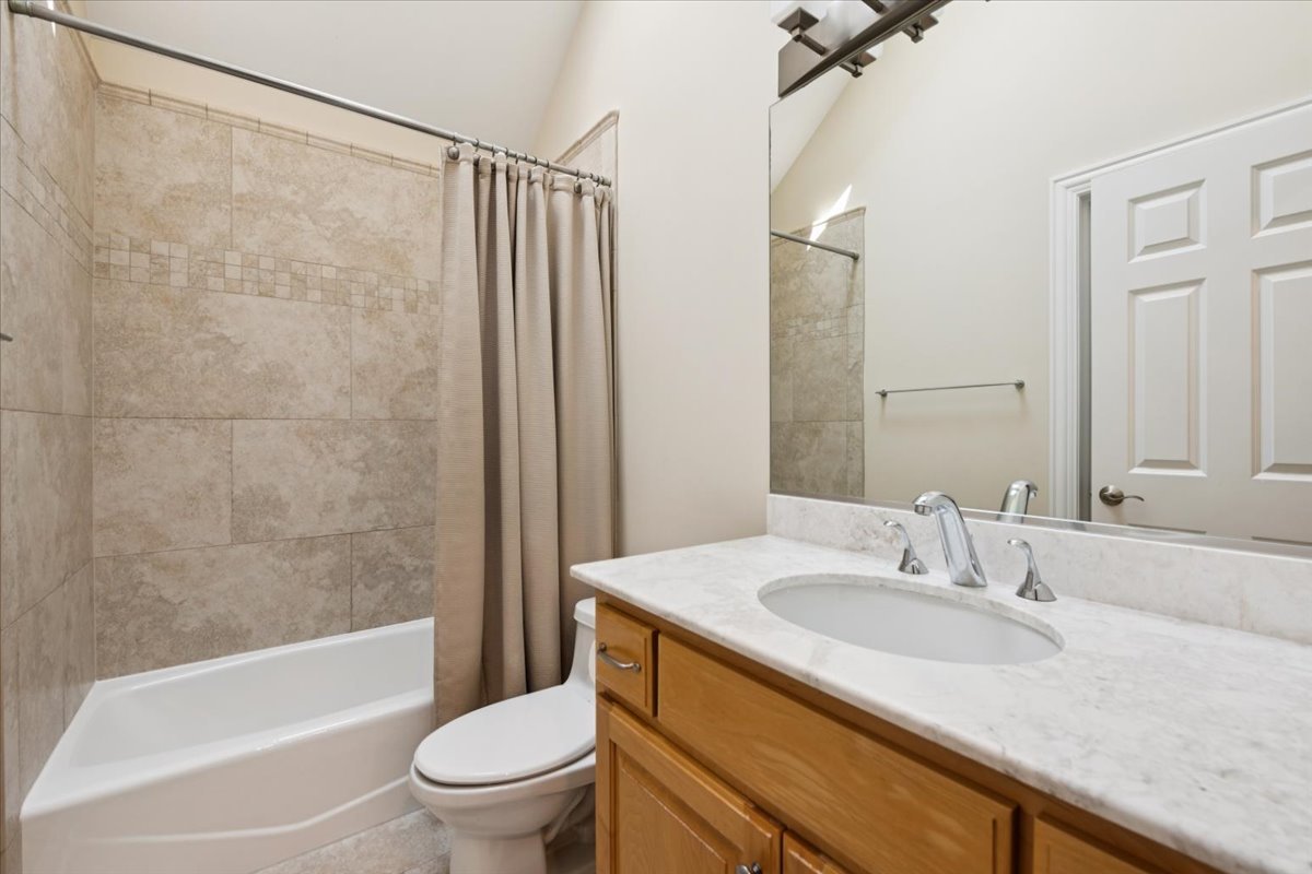 1131 Linden Ave Deerfield, IL 60015