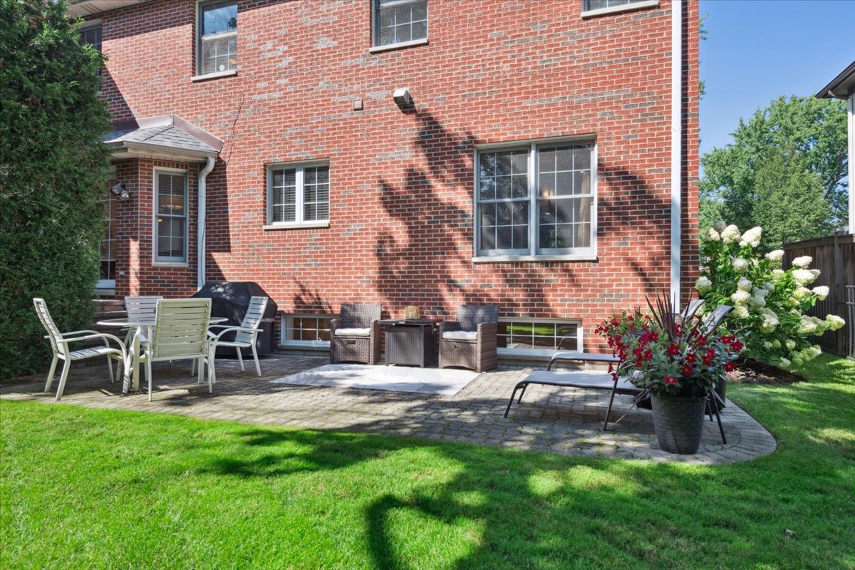 1131 Linden Ave Deerfield, IL 60015