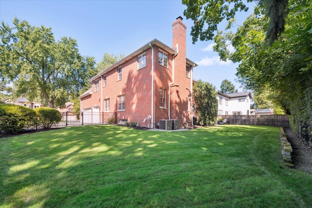 1131 Linden Ave Deerfield, IL 60015