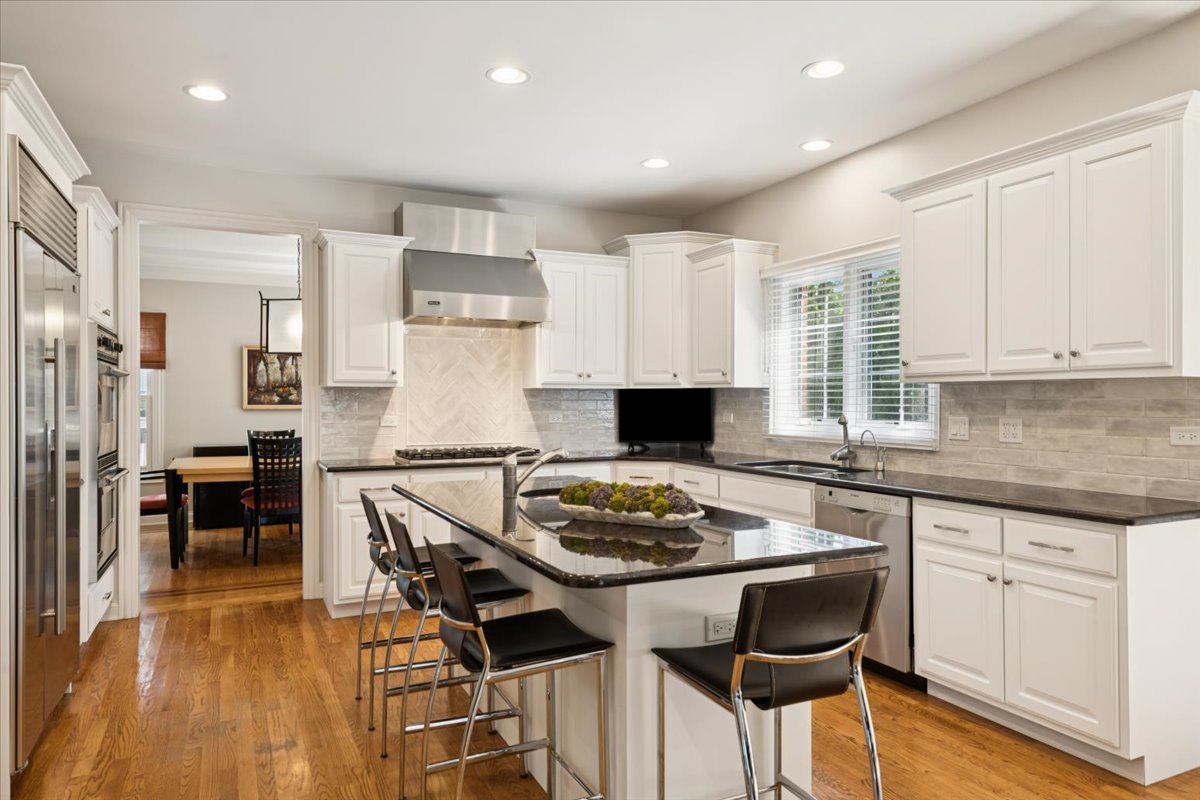 1131 Linden Ave Deerfield, IL 60015