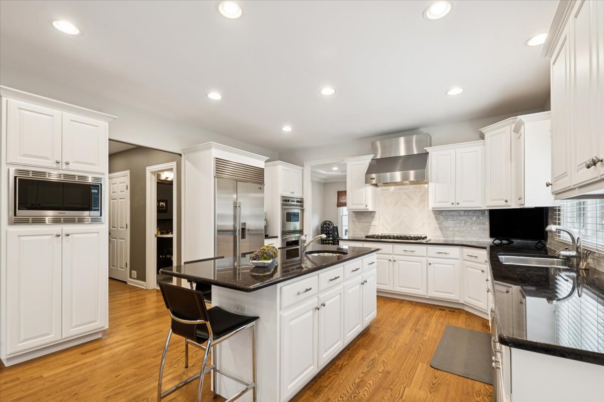 1131 Linden Ave Deerfield, IL 60015