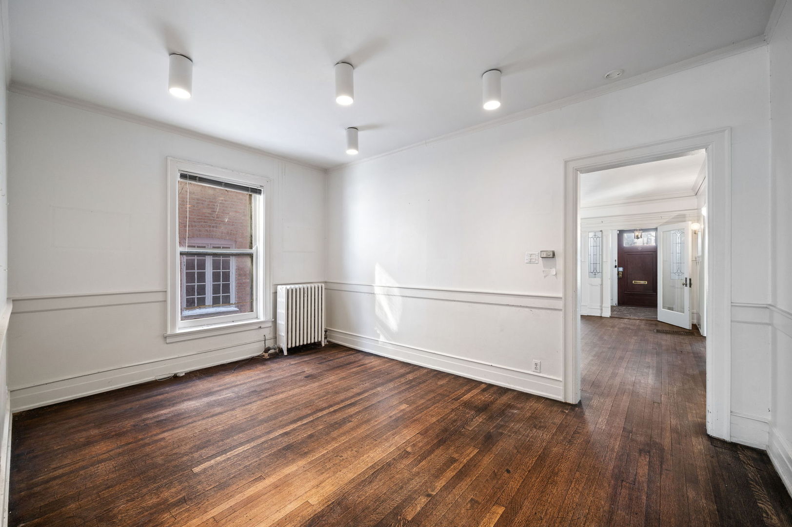 4254 N Hazel St Chicago, IL 60613