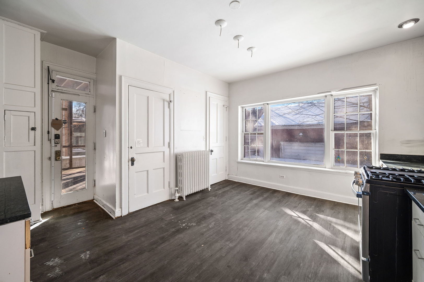 4254 N Hazel St Chicago, IL 60613