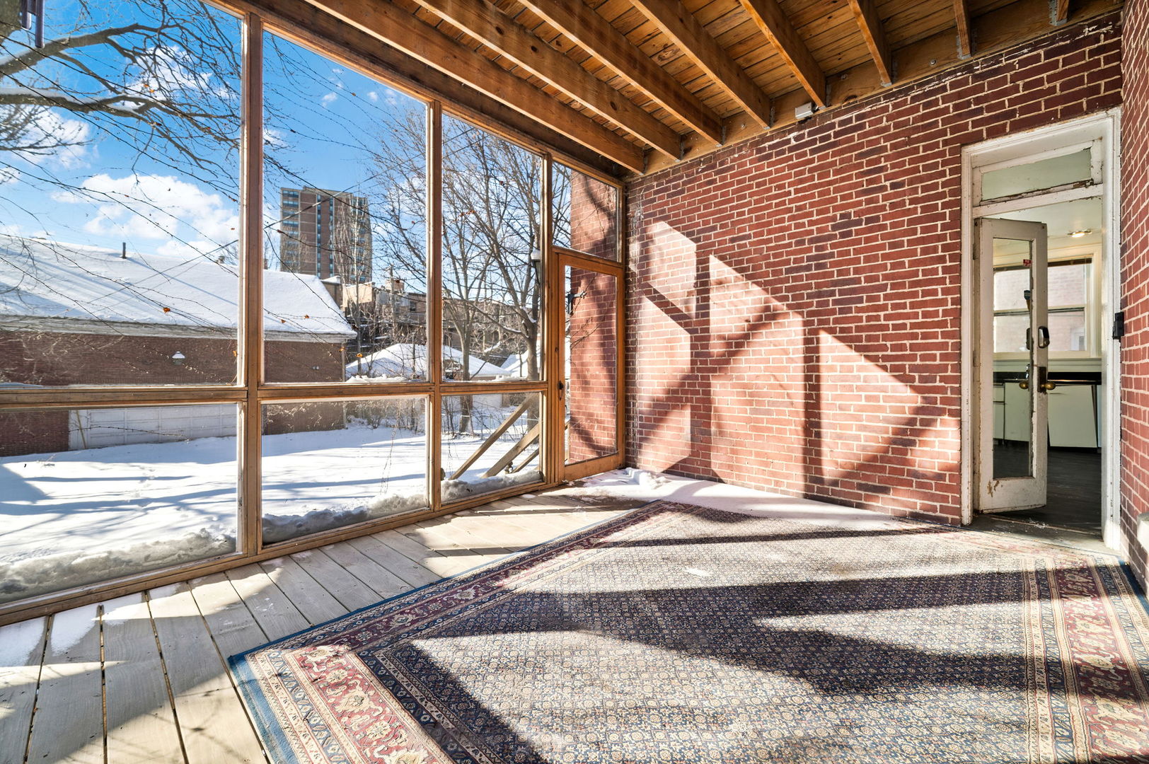 4254 N Hazel St Chicago, IL 60613