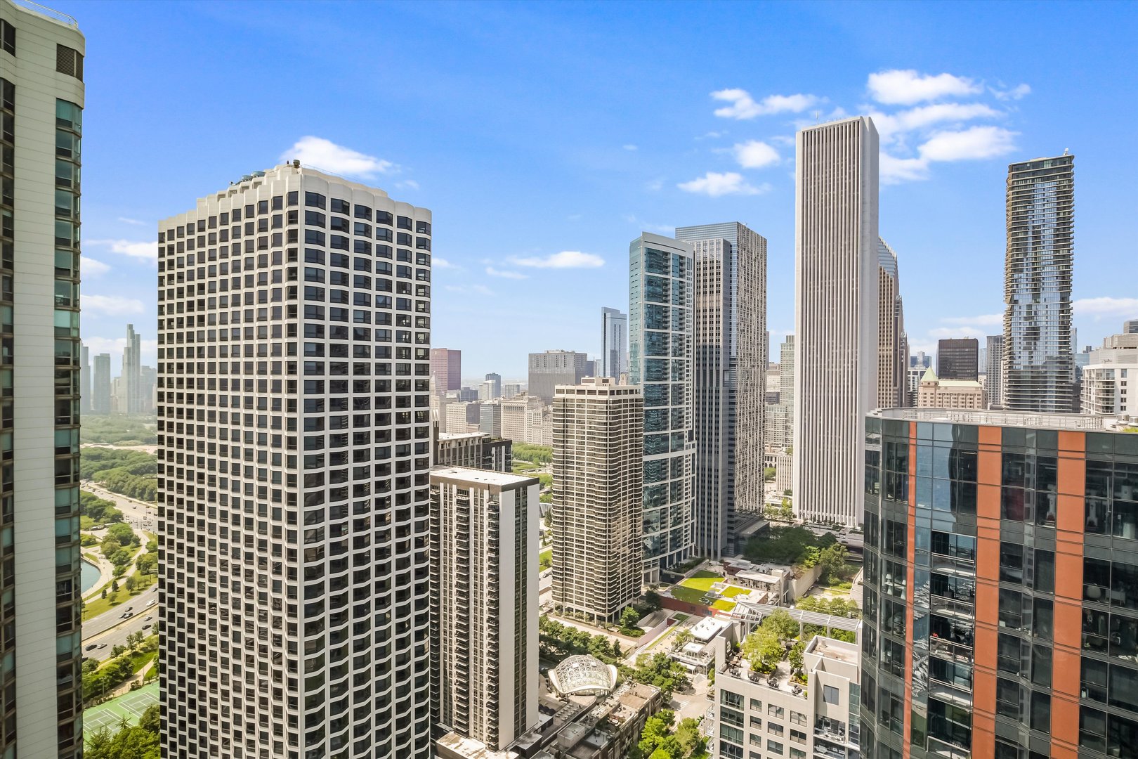 211 N Hbr Dr #4107 Chicago, IL 60601