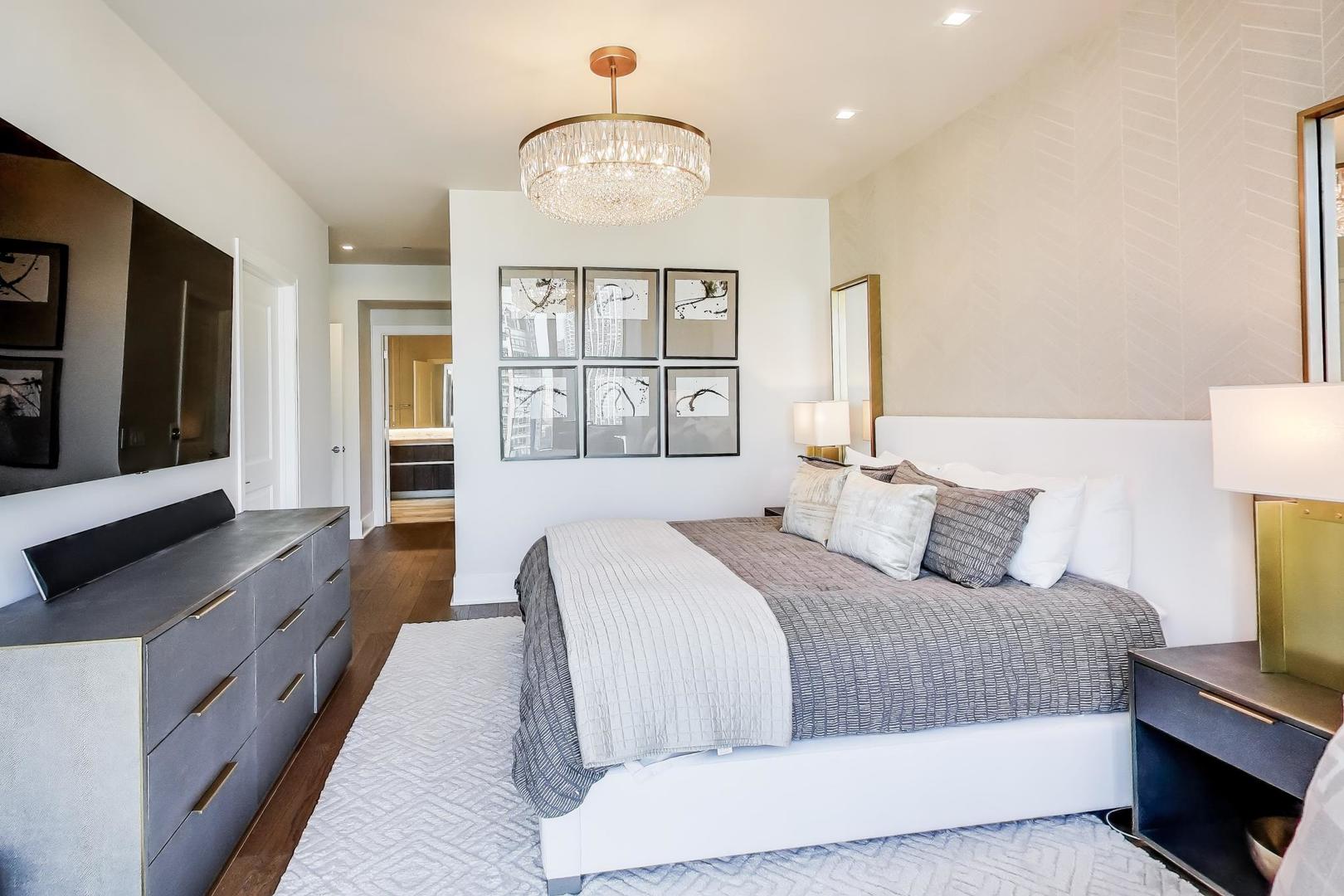 363 E Wacker Dr #2108 Chicago, IL 60601