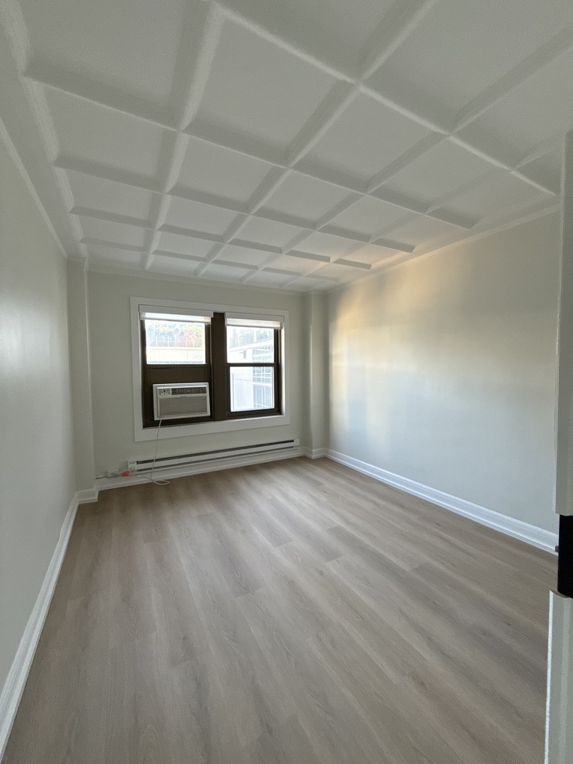 1211 N LASALLE St #1801 Chicago, IL 60610