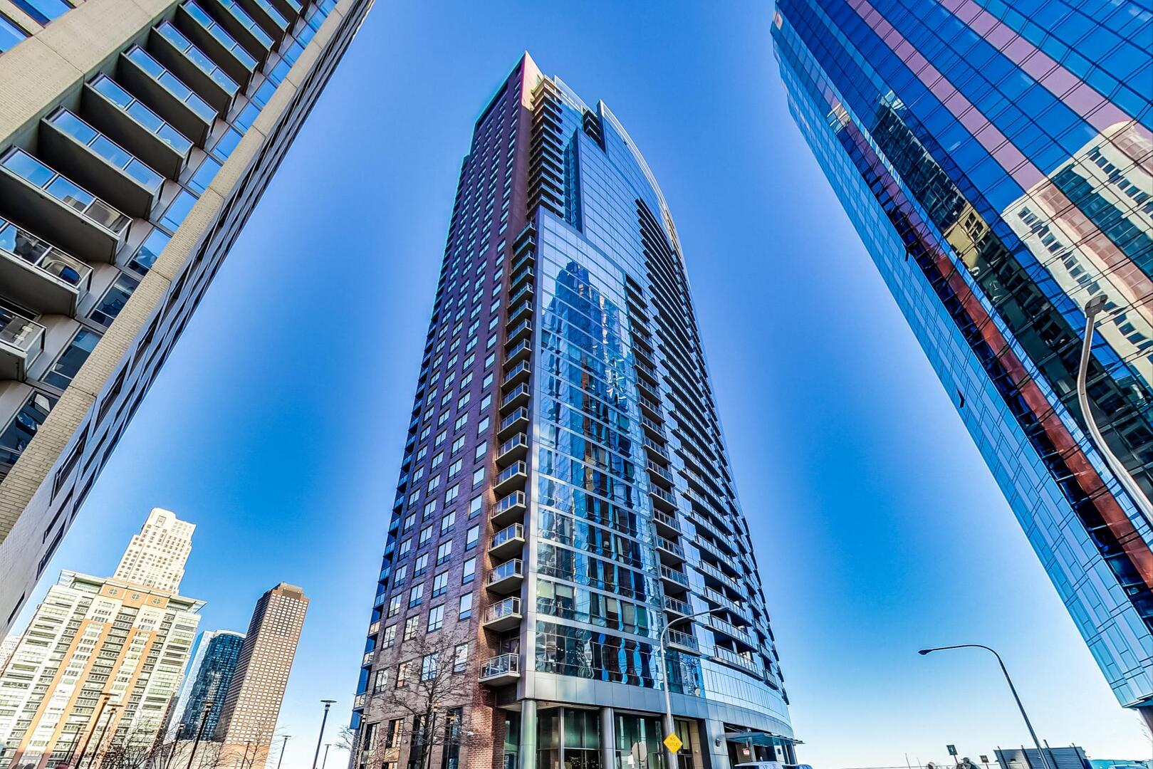 450 E Waterside Dr #2611