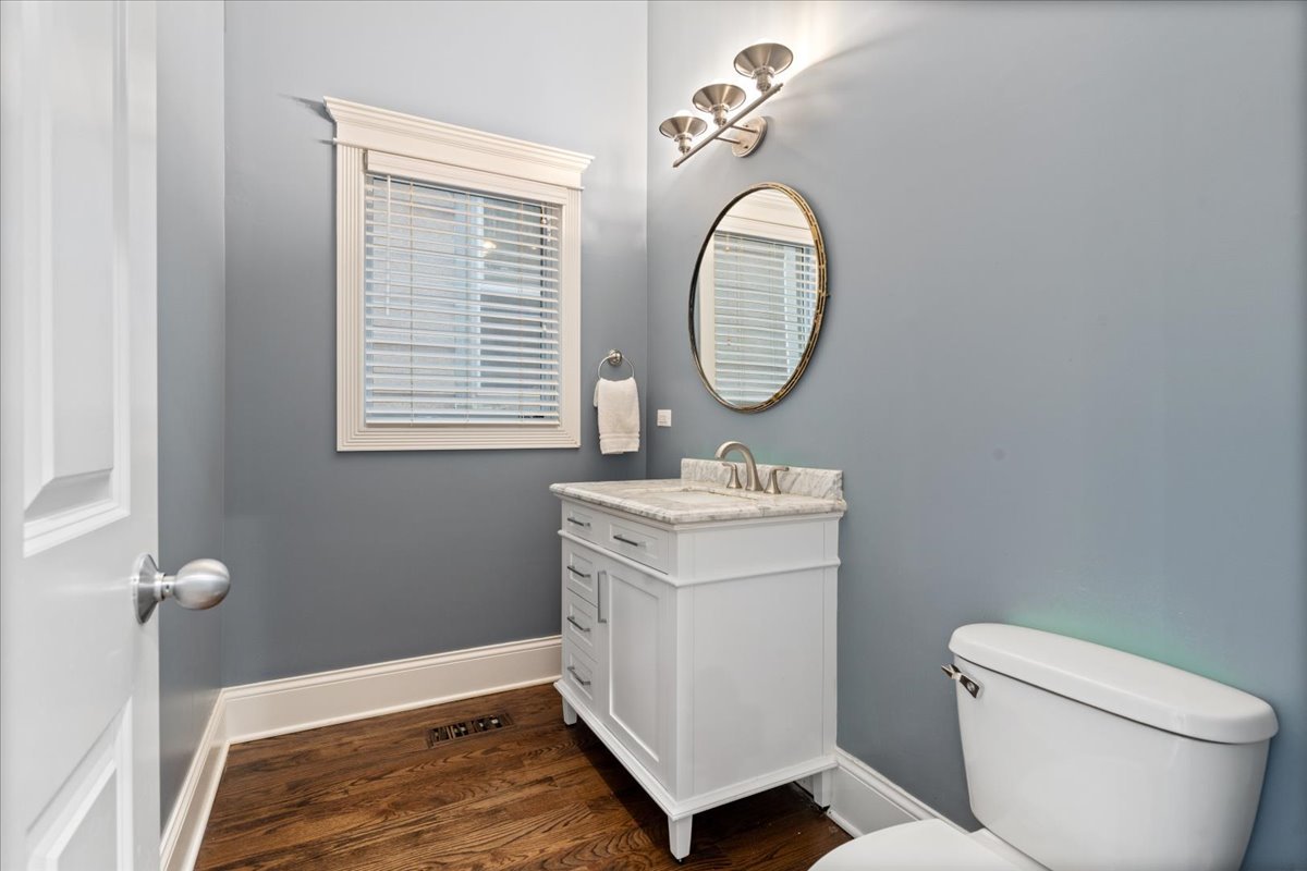 1134 W ADDISON St Chicago, IL 60613