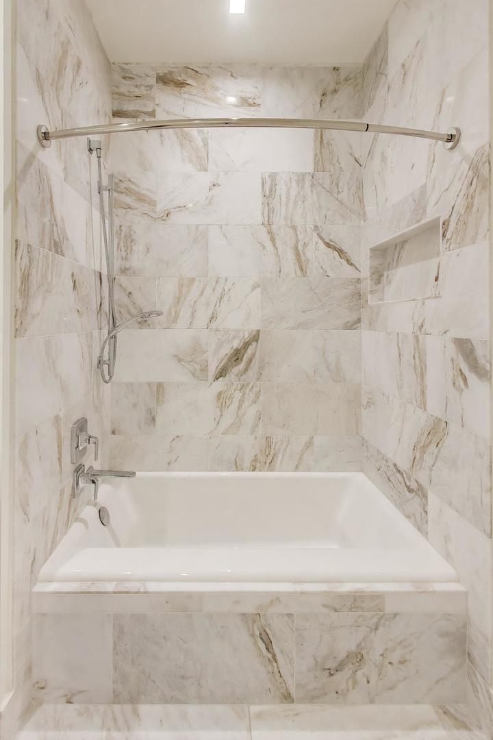 363 E Wacker Dr #5505 Chicago, IL 60601