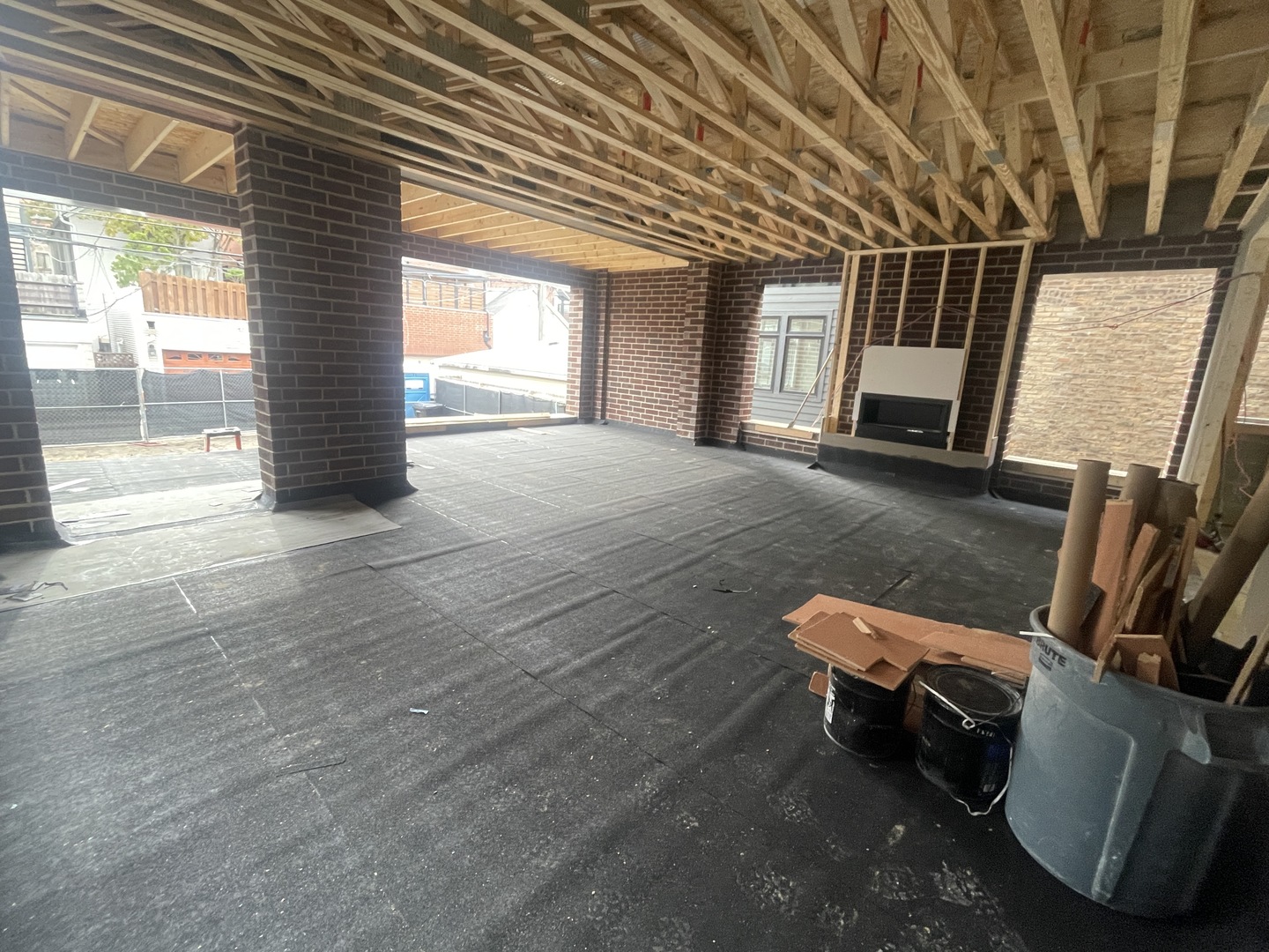 1509 W School St #1 Chicago, IL 60657