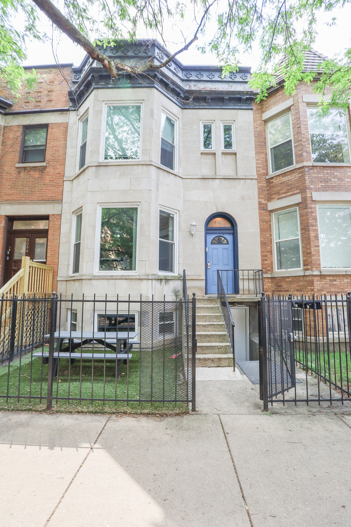 3556 N Wilton Ave #2