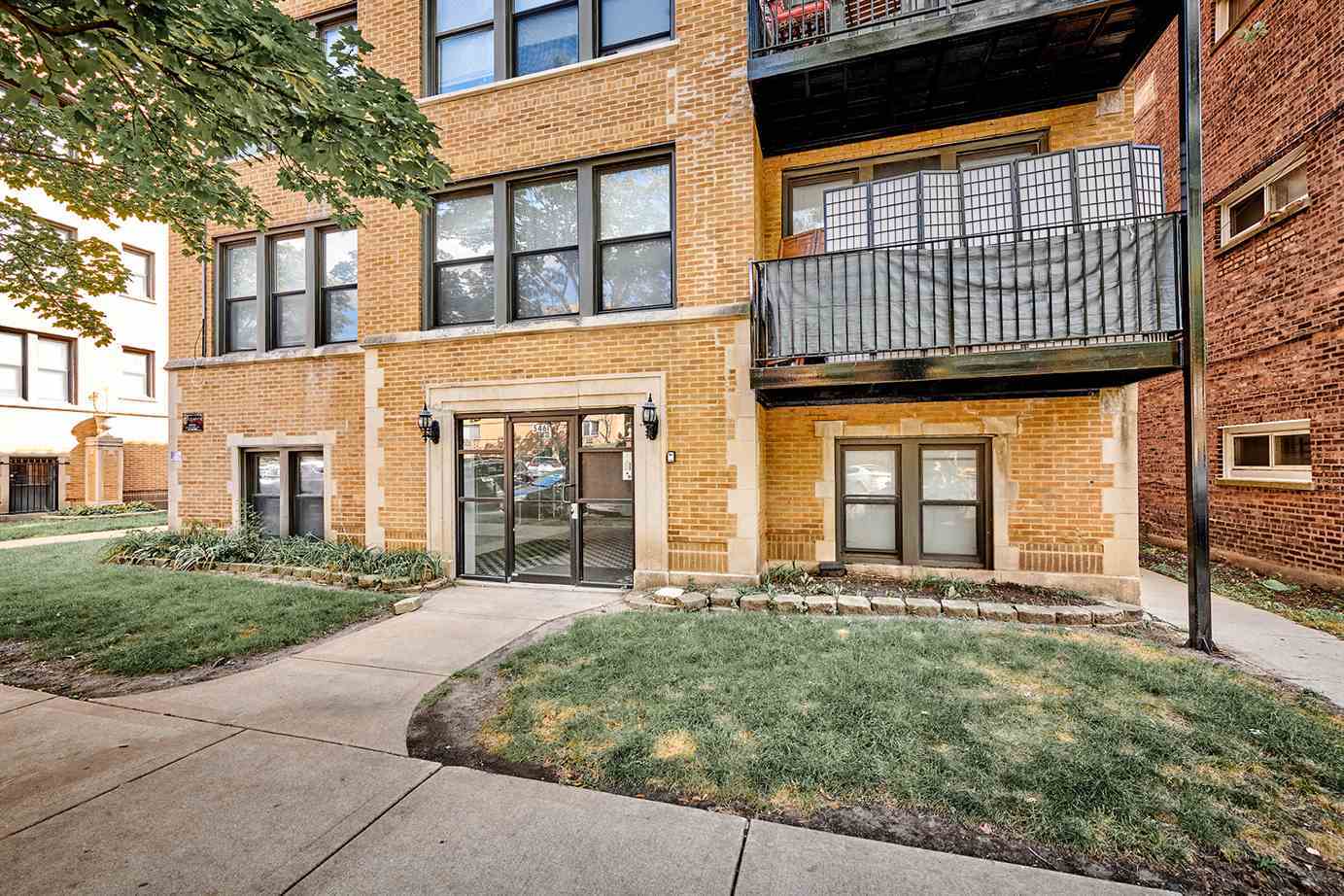5461 S Everett Ave #3A