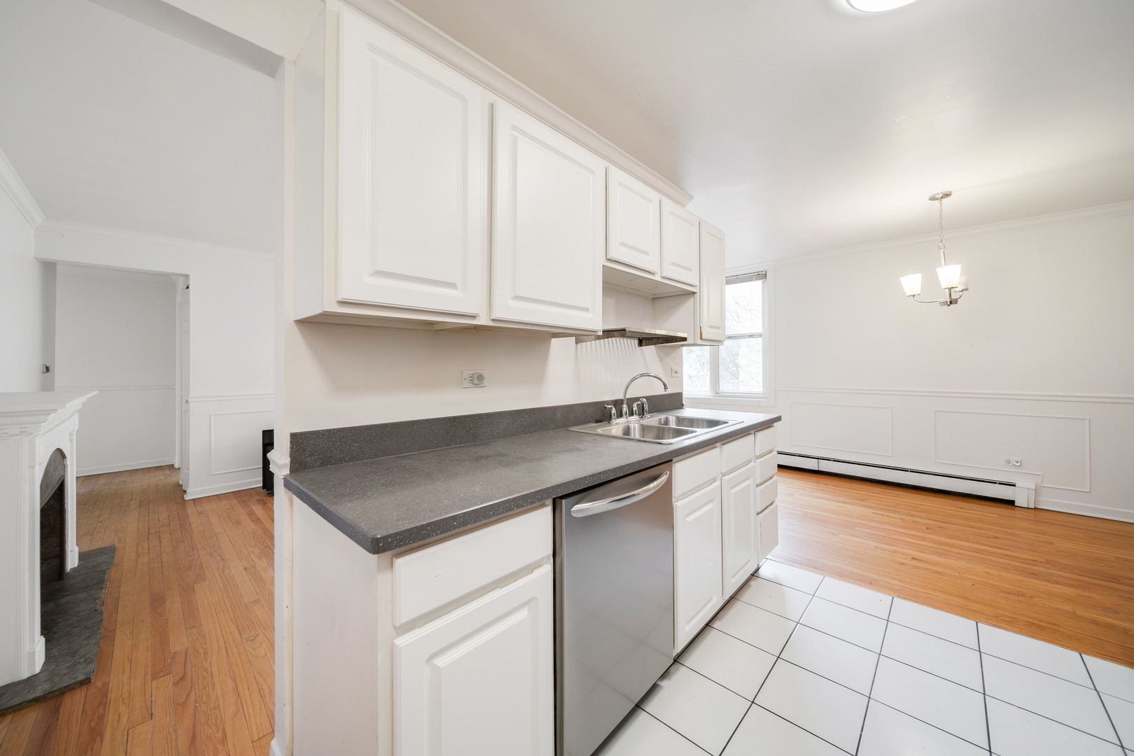 426 S Lombard Ave #205 Oak Park, IL 60302