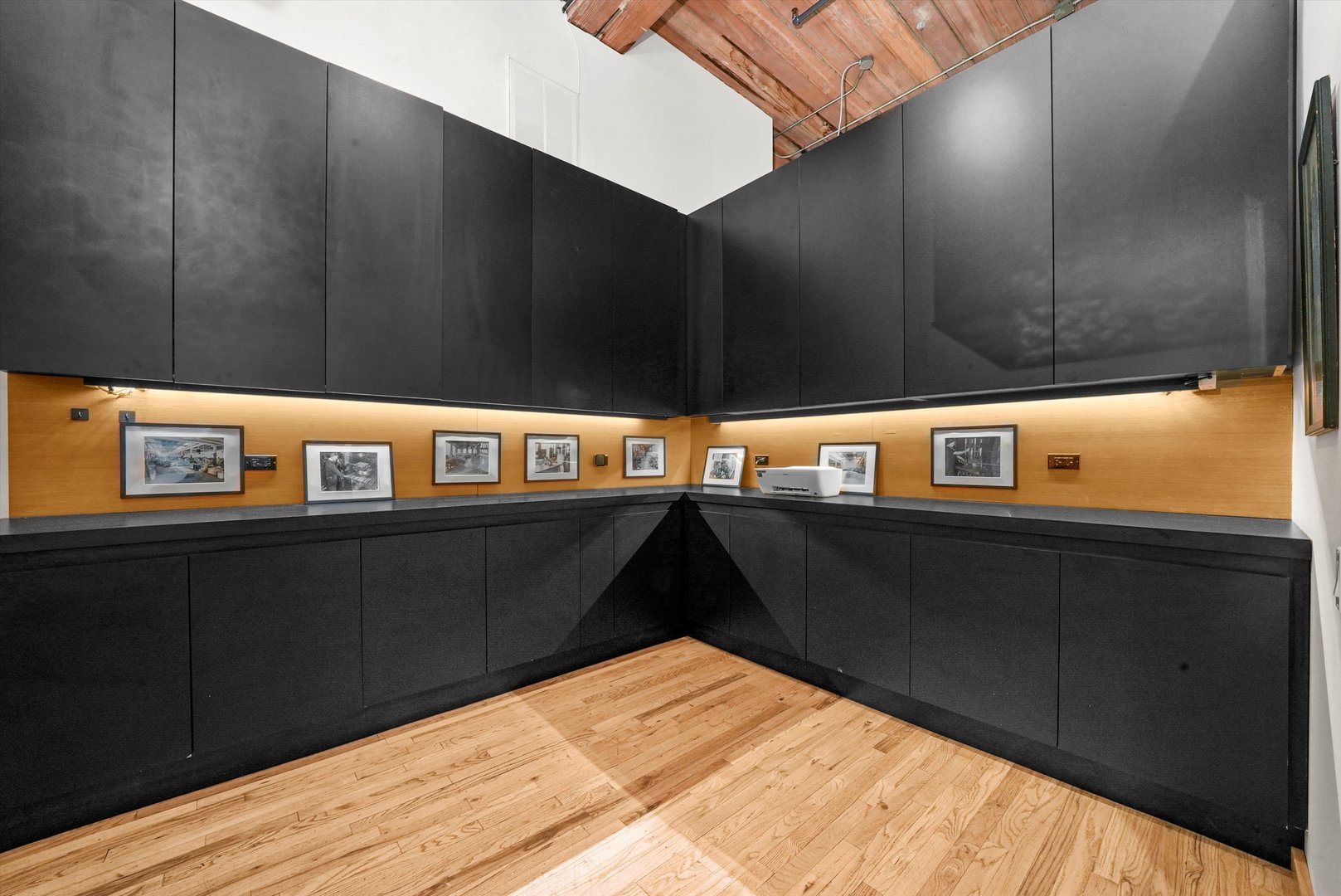 1327 W Washington Blvd #106 Chicago, IL 60607