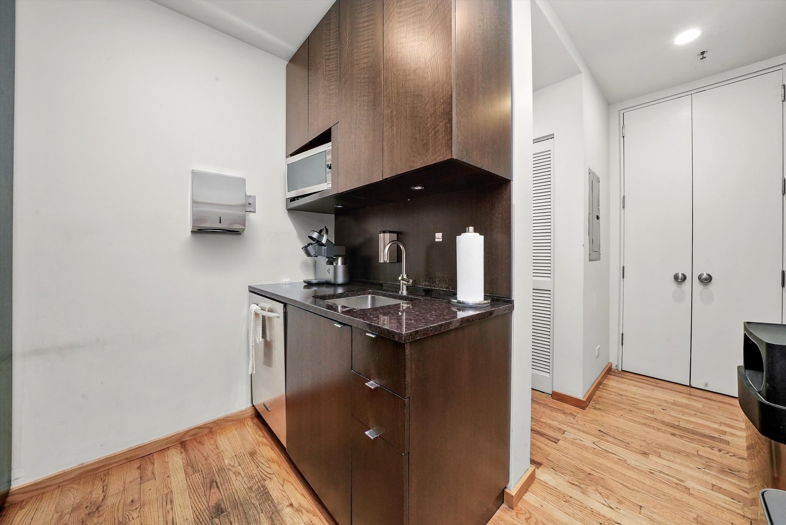 1327 W Washington Blvd #106 Chicago, IL 60607