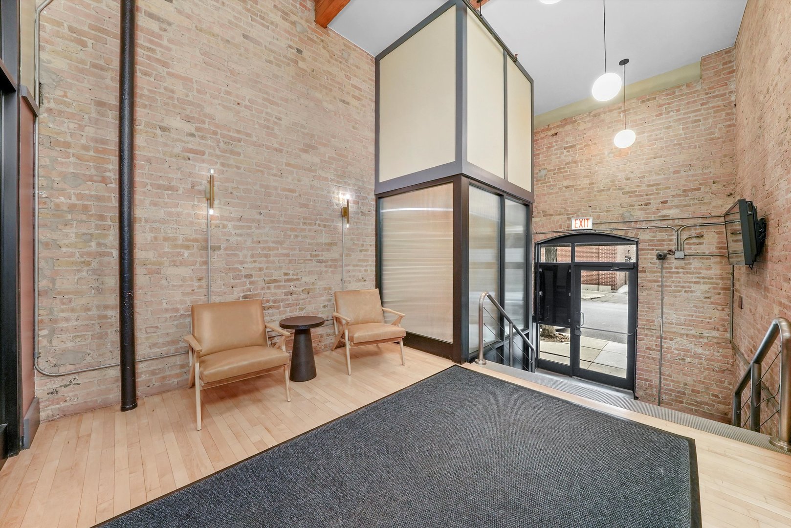 1327 W Washington Blvd #106 Chicago, IL 60607