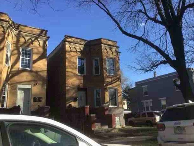 7027 S Calumet Ave Chicago, IL 60637