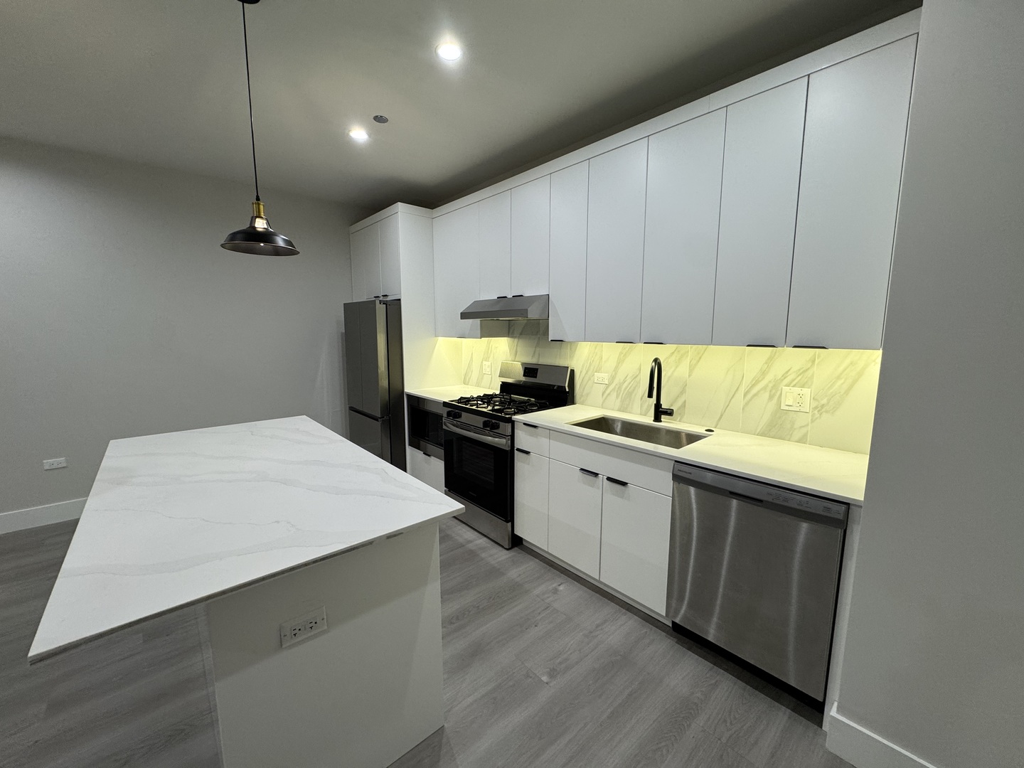 1414 E 65th Pl #7 Chicago, IL 60637