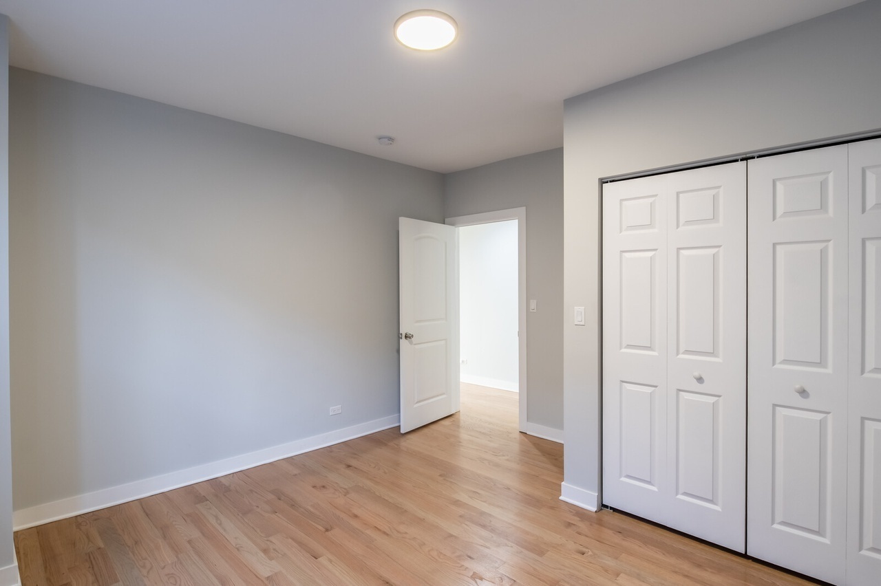 6647 S Saint Lawrence Ave #1 Chicago, IL 60637