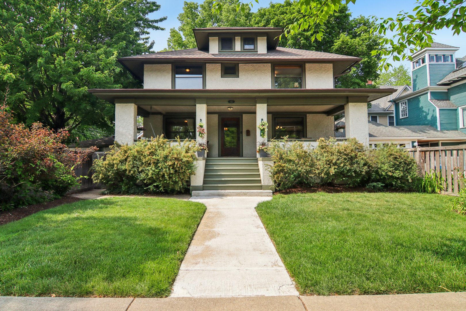 412 Pleasant St