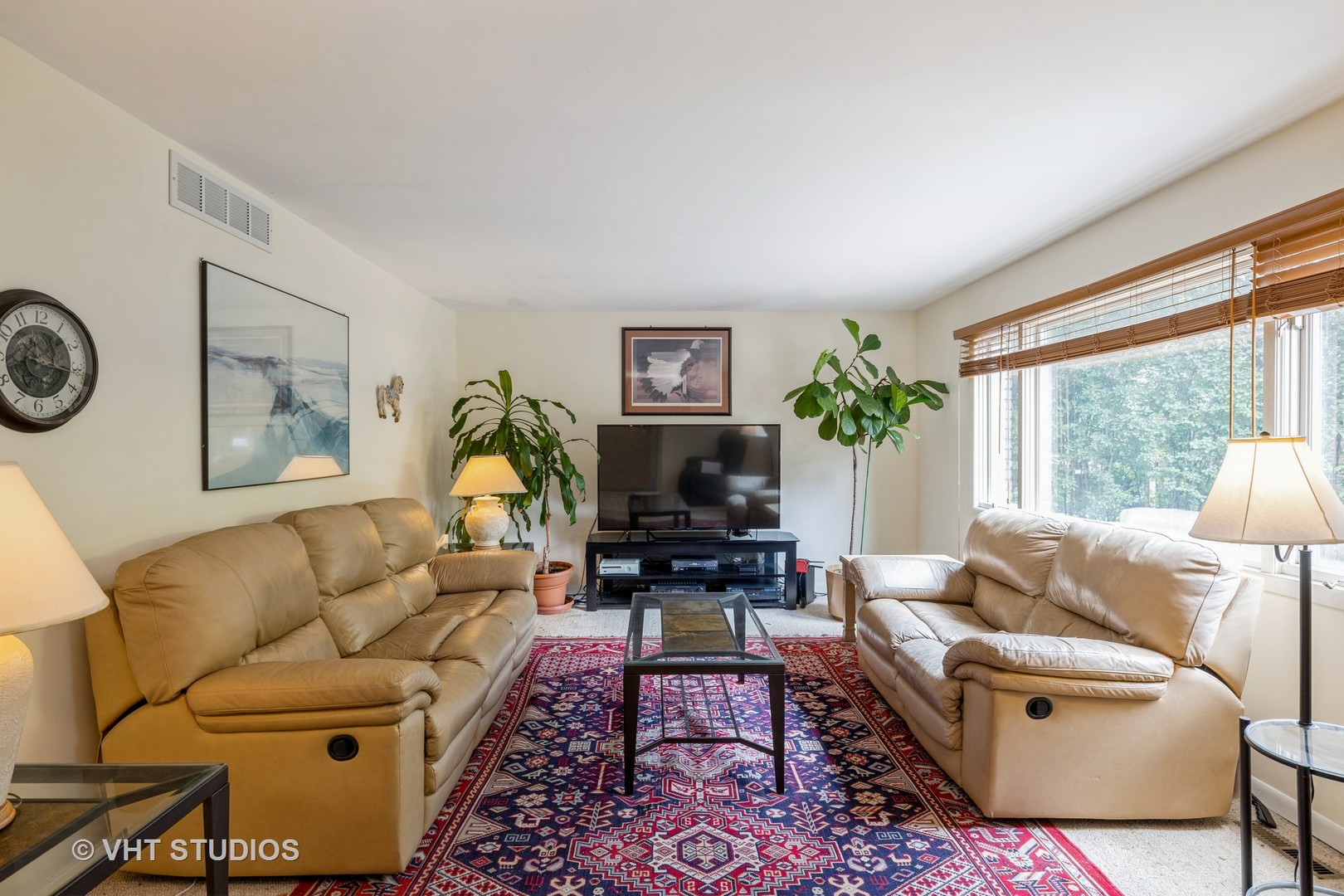 75 Eastwood Dr Deerfield, IL 60015