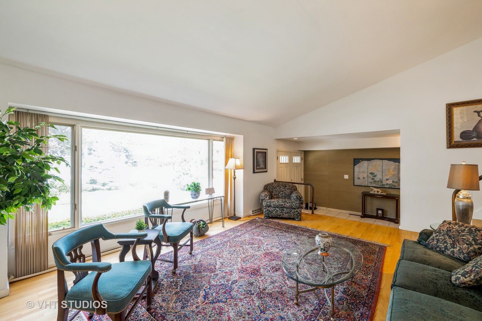 75 Eastwood Dr Deerfield, IL 60015