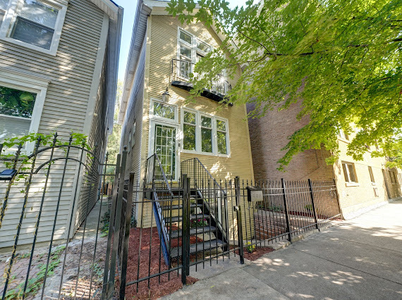 2340 W Moffat St Chicago, IL 60647