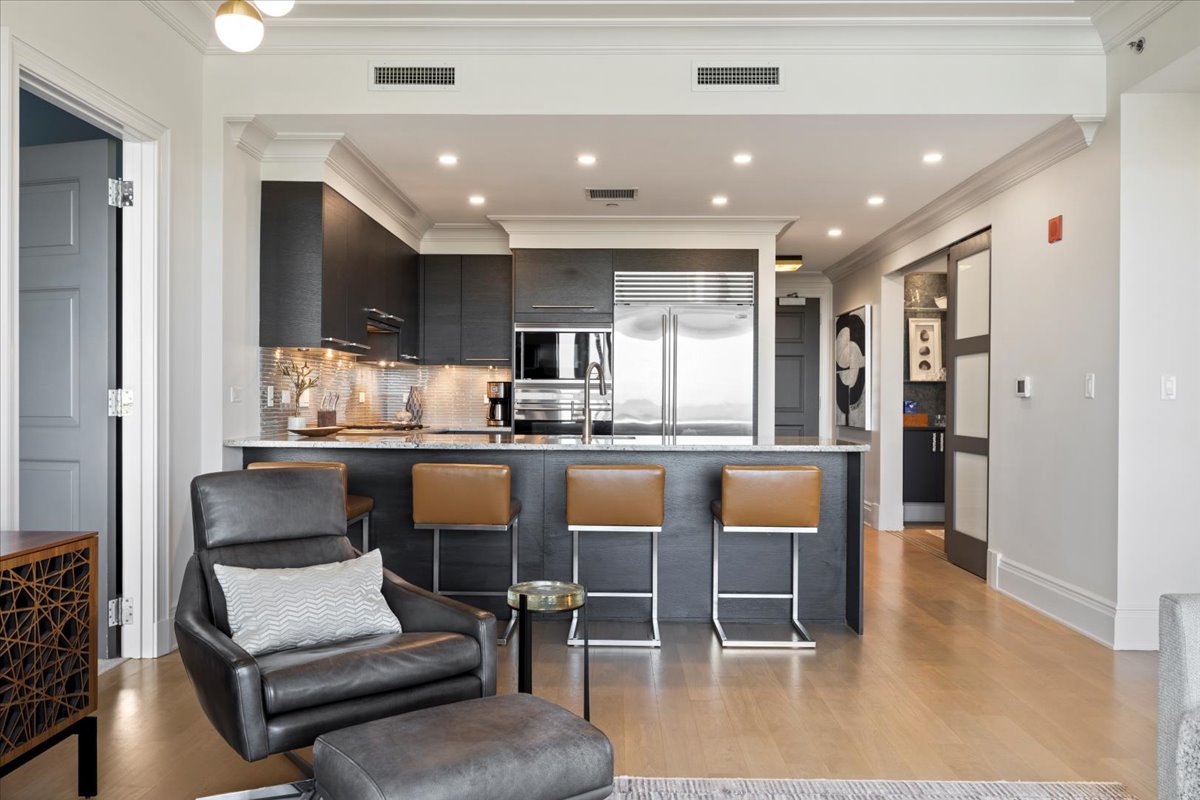 2550 N Lakeview Ave #S605 Chicago, IL 60614