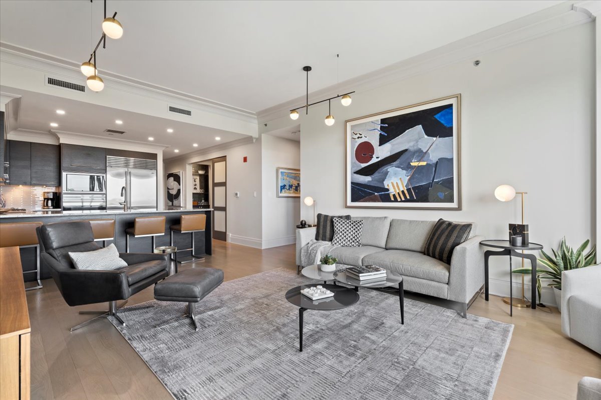 2550 N Lakeview Ave #S605 Chicago, IL 60614