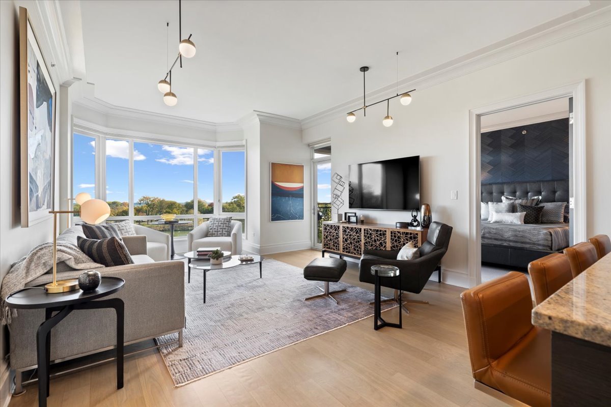 2550 N Lakeview Ave #S605 Chicago, IL 60614