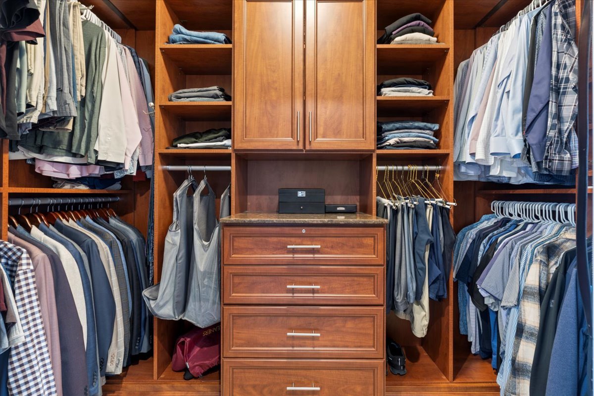 2550 N Lakeview Ave #S605 Chicago, IL 60614