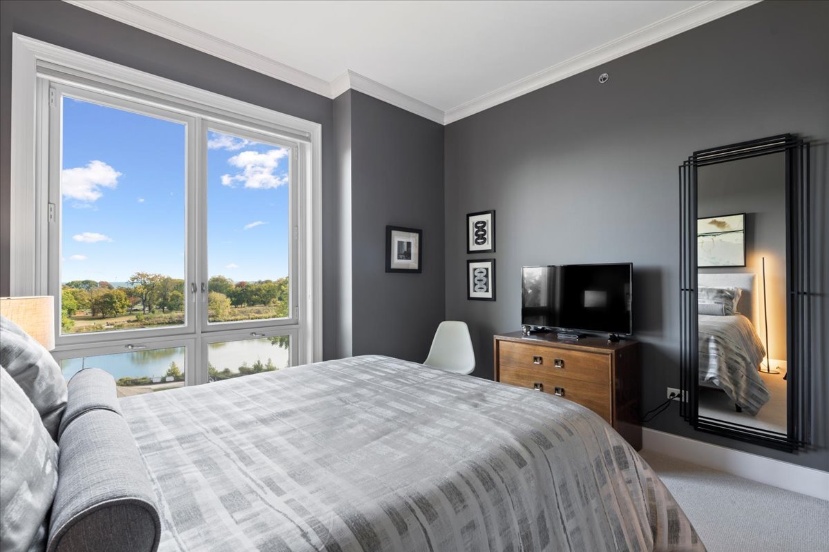 2550 N Lakeview Ave #S605 Chicago, IL 60614