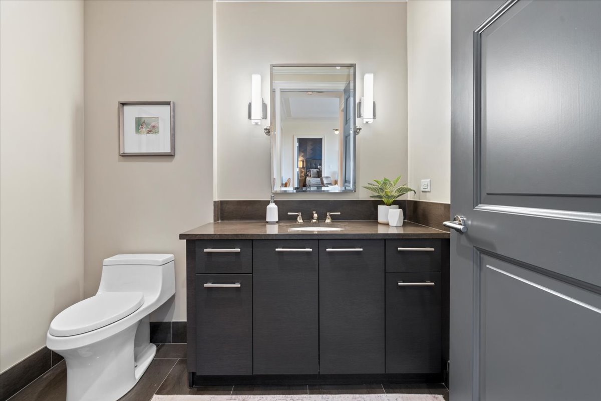 2550 N Lakeview Ave #S605 Chicago, IL 60614