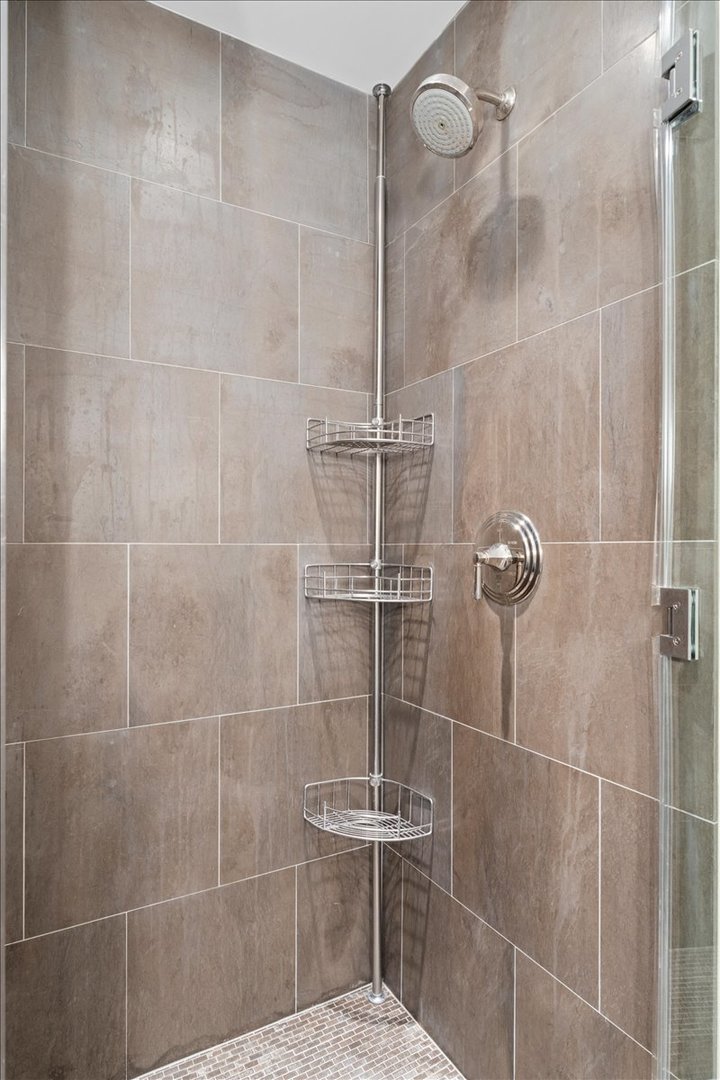 2550 N Lakeview Ave #S605 Chicago, IL 60614